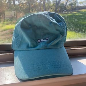 Light blue vineyard vines hat !!